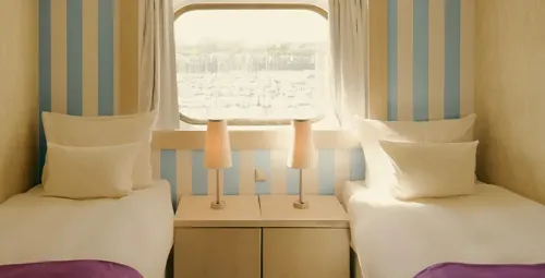 cabin cruise